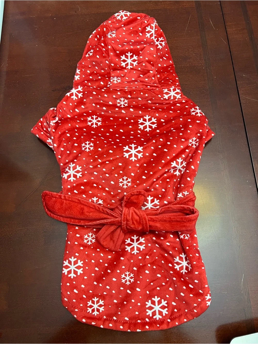 Cozy Red Snowflake Dog Robe with Hood – Brand: